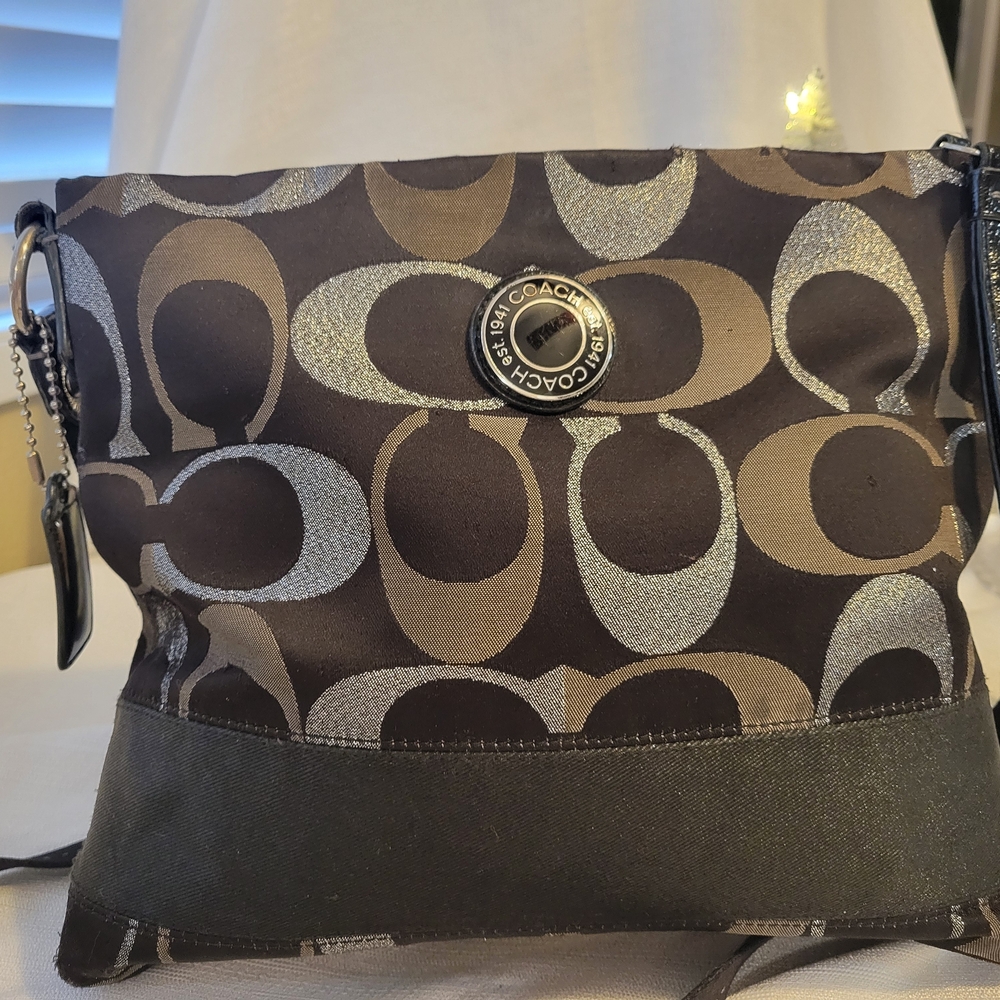Coach Signature Shoulder Bag